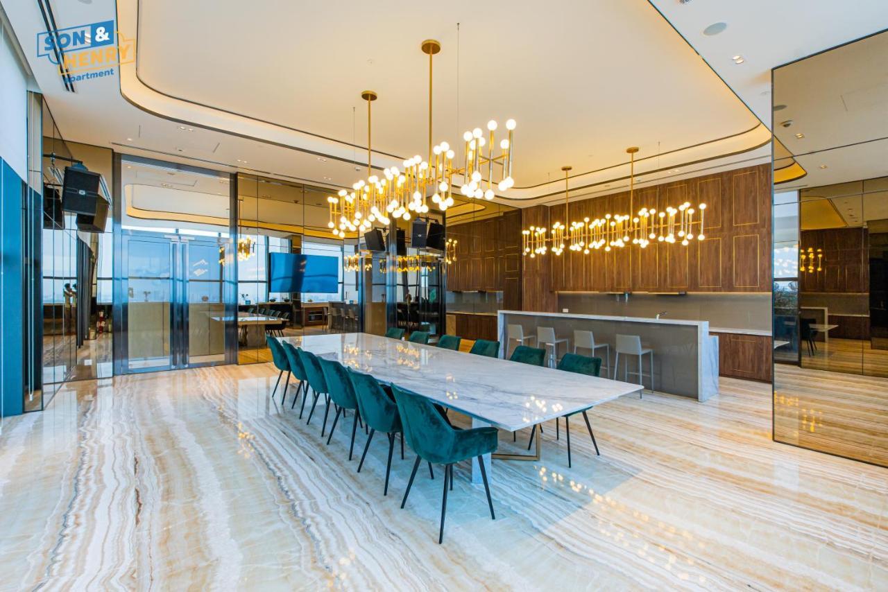 Апартаменти Son&Henry The Marq Luxury Хошимін Екстер'єр фото