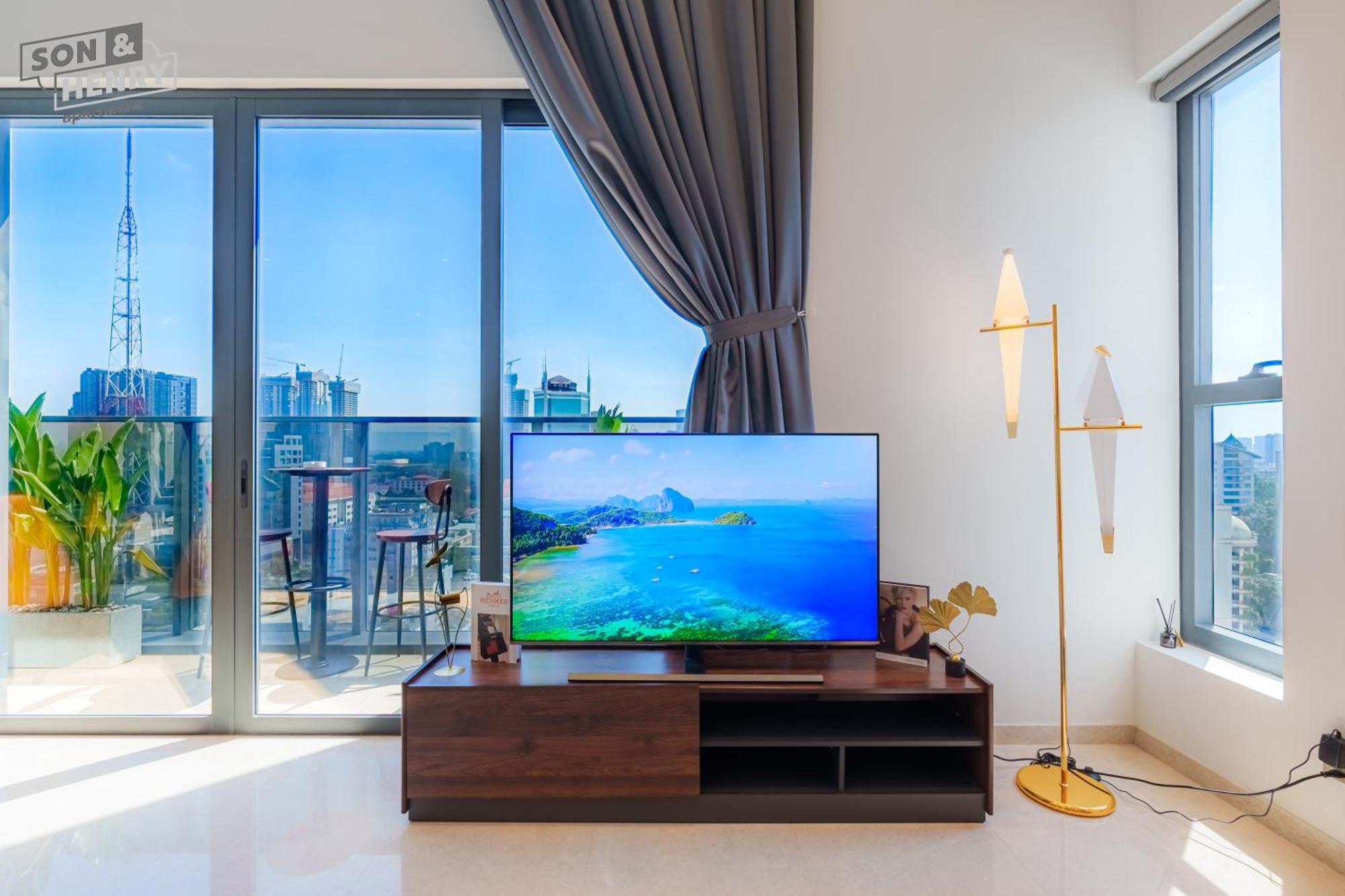 Апартаменти Son&Henry The Marq Luxury Хошимін Екстер'єр фото