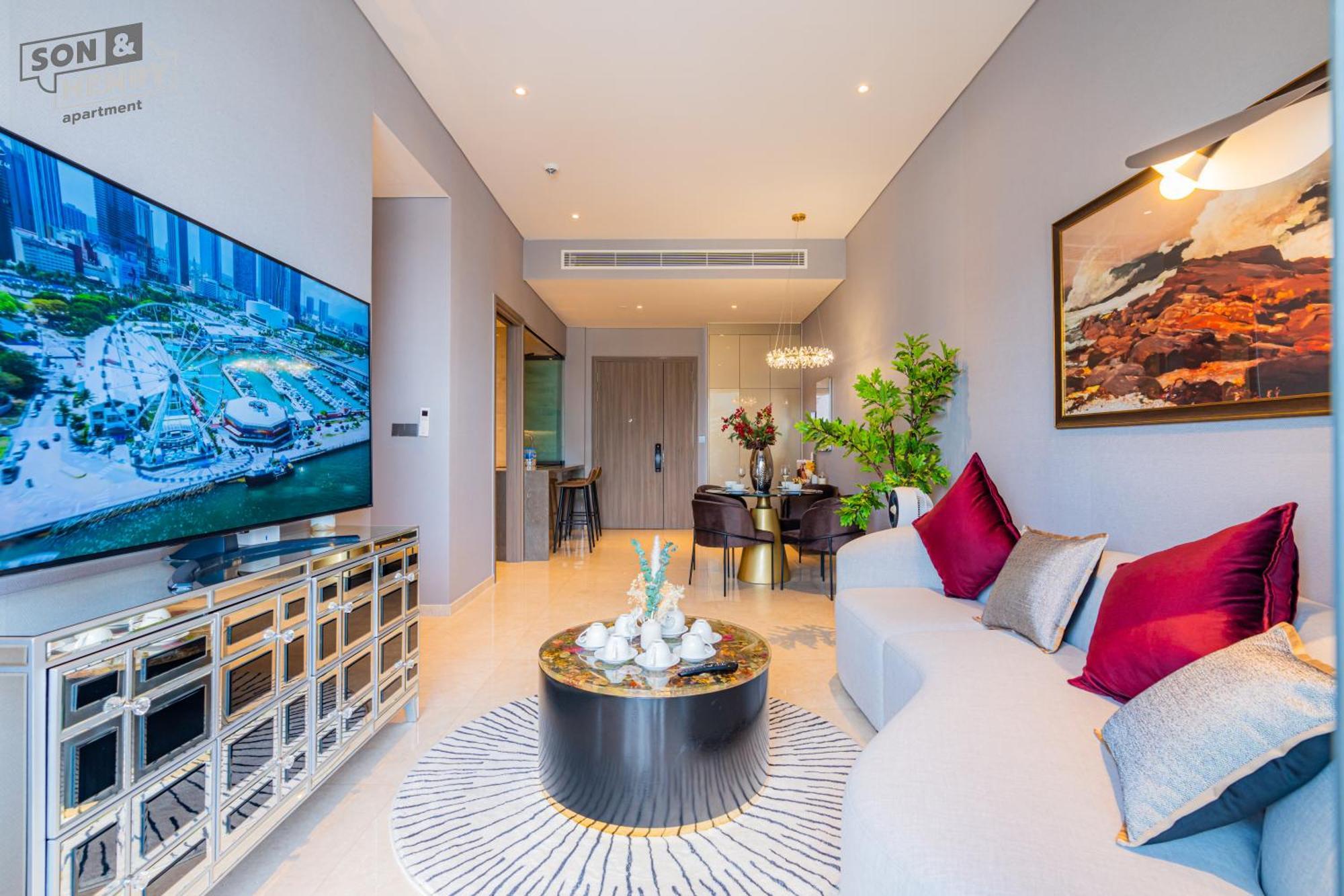 Апартаменти Son&Henry The Marq Luxury Хошимін Екстер'єр фото
